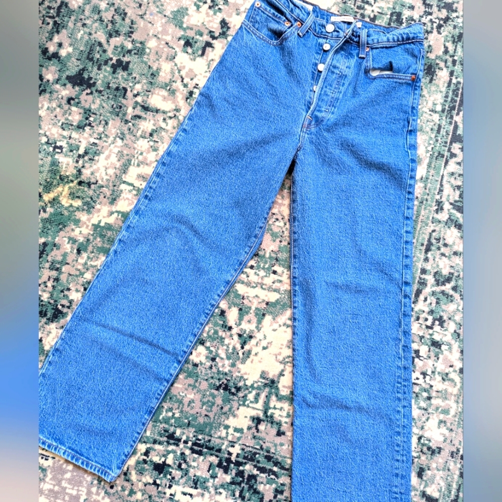 Levi's Ribcage Straight Ankle Jeans